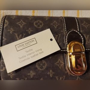 LOUIS VUITTION WALLET